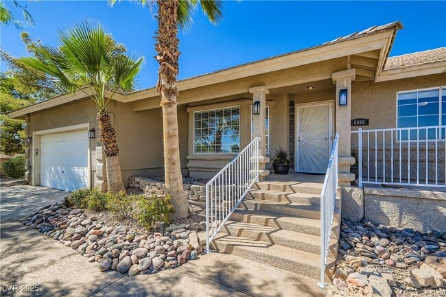 Foto del edificio - 6690 N Torrey Pines Dr