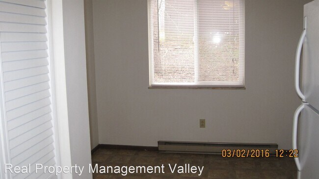 Building Photo - 825 Nash St