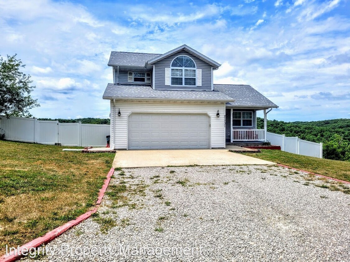Primary Photo - 4 br, 3.5 bath House - 21731 Harlan Lane