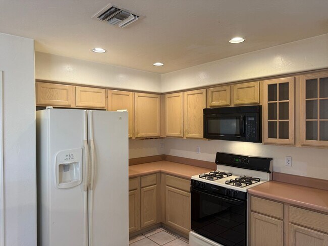 Foto del edificio - 7917 E Waverly St