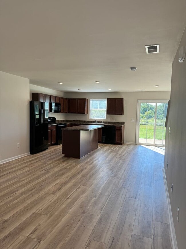 Photo - Price & Location! House