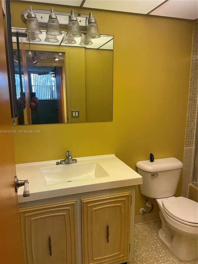 Foto del edificio - 2861 Somerset Dr