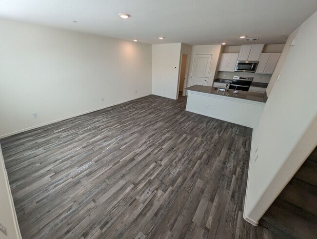 Foto del edificio - 6153 Aster Gdn St