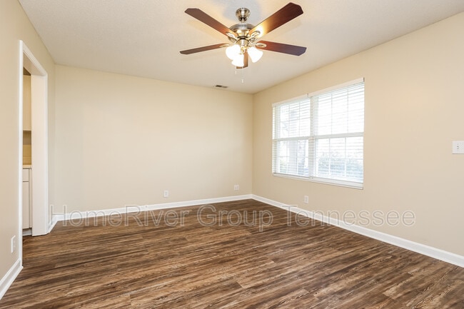 Building Photo - 5009 Boyd Dr