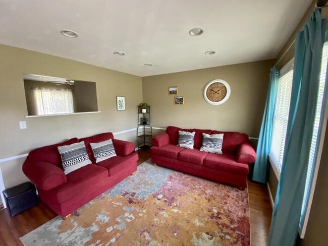Foto del edificio - 3704 Timbercrest Dr NW