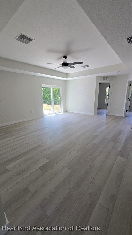 Foto del edificio - 339 E Waterway Ave NW