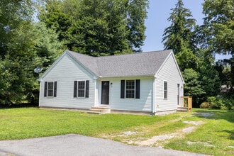 Building Photo - 9 Denmore Ln