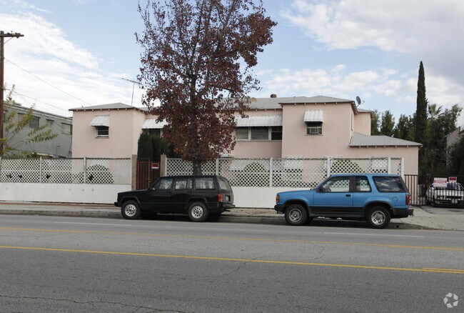 Building Photo - Whitsett Estates