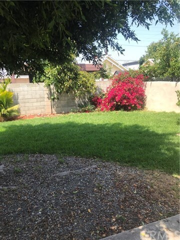 Foto del edificio - 340 N Clark St