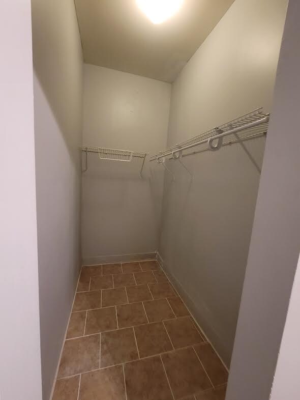 Foto del edificio - 2230 E 70th Pl