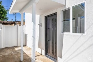 Building Photo - 6638 Lindley Ave