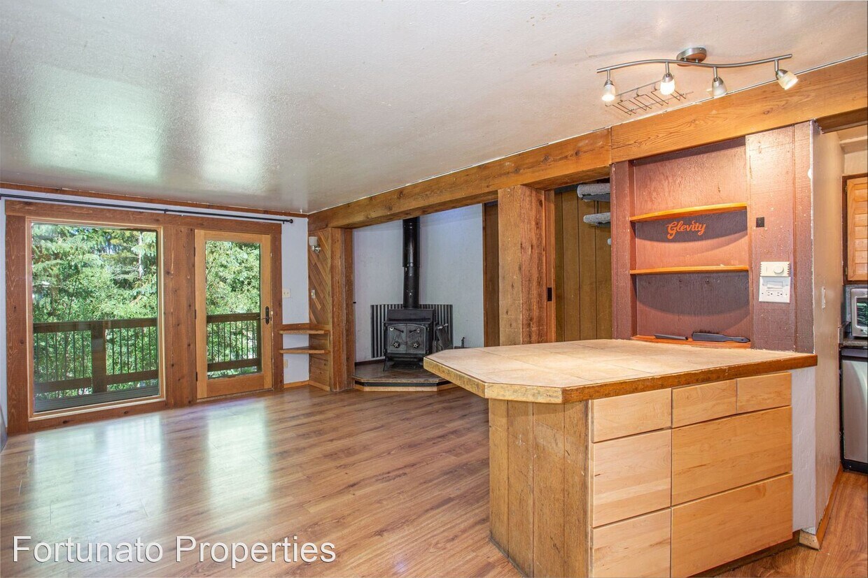 Primary Photo - 4 br, 2 bath House - 8 Silverking Baldy Mo...