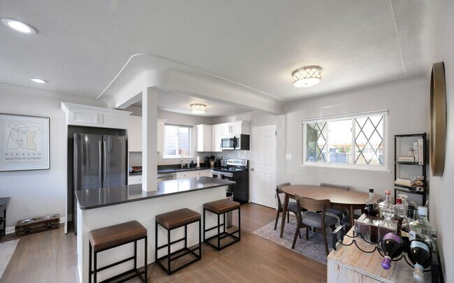 Foto del edificio - Charming 3BR House in Denver