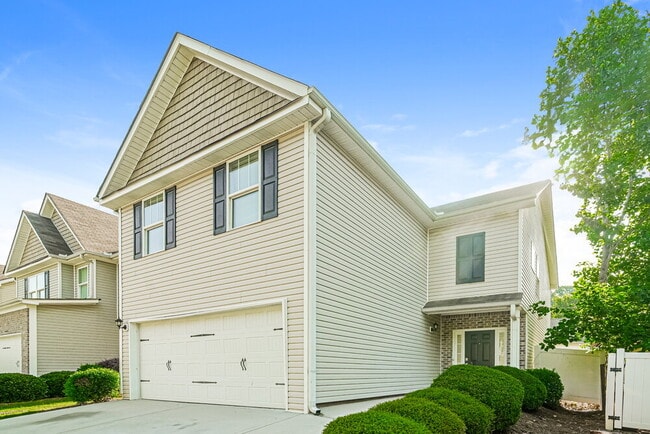 Building Photo - 434 Highland Falls Dr