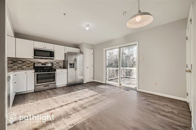 Building Photo - 9861 Greenbriar Way, Baltimore, MD, 21220