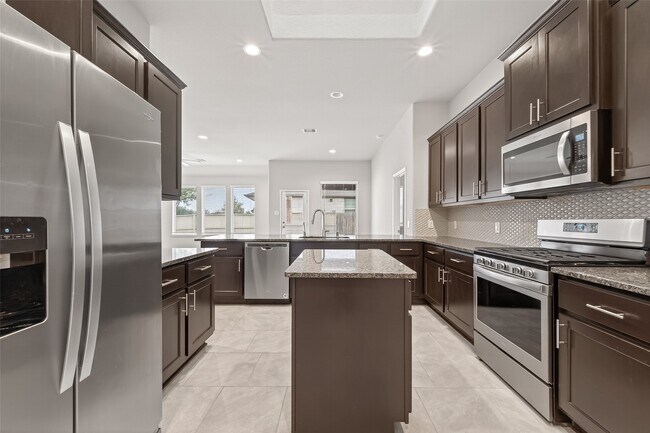 Building Photo - 219 Verde Lake Way