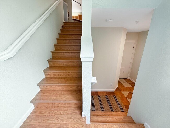 Building Photo - 1102 Niguel Ln