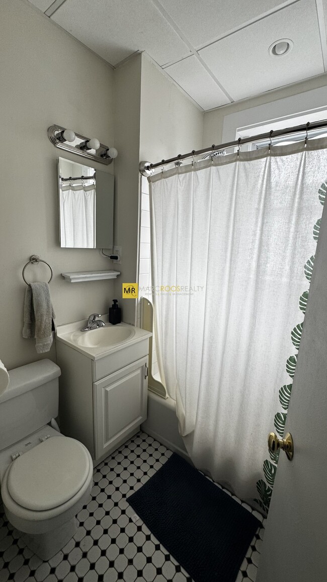 Building Photo - 78 Summer St