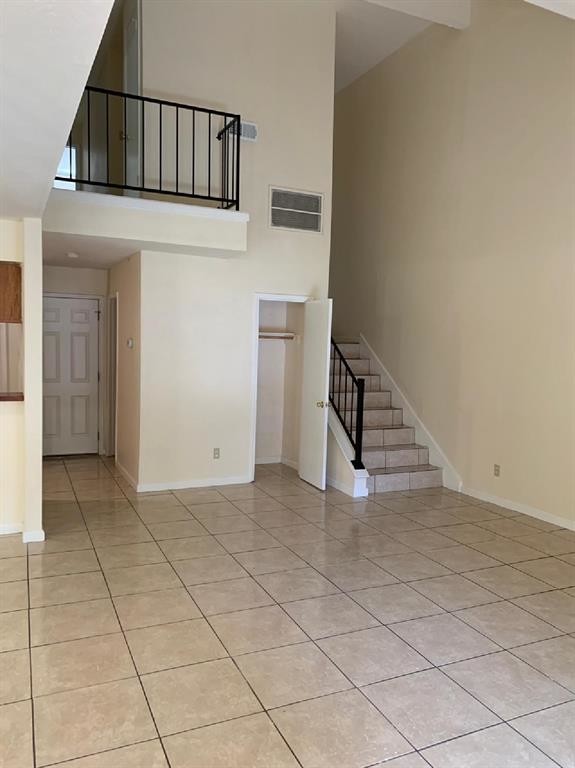 Building Photo - 5722 Easthampton Dr