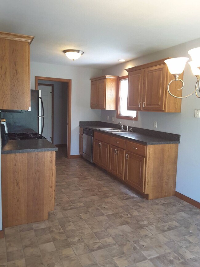 Foto del edificio - Beautiful 3 Bedroom 2 Bath Home in Elkhart!