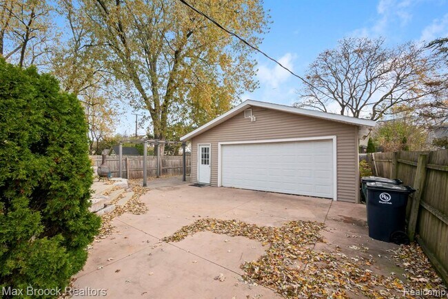 Foto del edificio - 3602 Elmhurst Ave