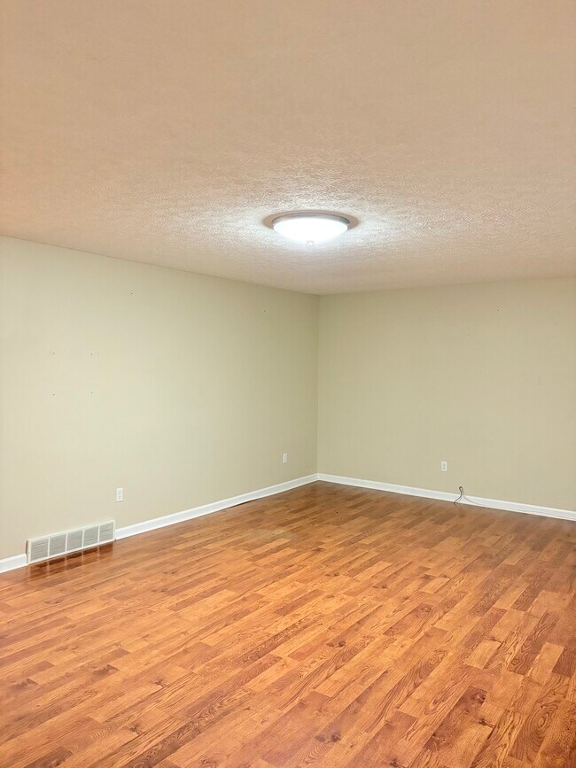 Foto del edificio - 660 Plano Richpond Rd