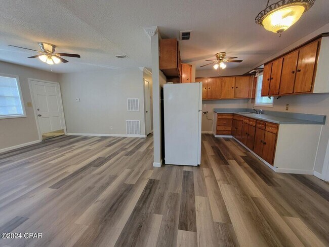 Foto del edificio - 2307 W 21st St
