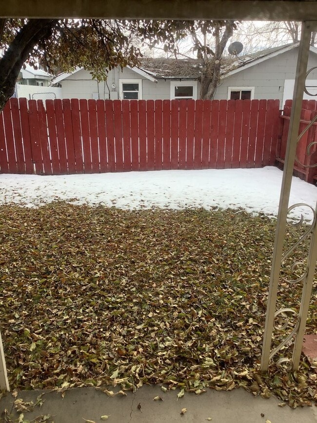 Building Photo - Hascall - 2118-2120 Eberlein Ave. - PM 11302022