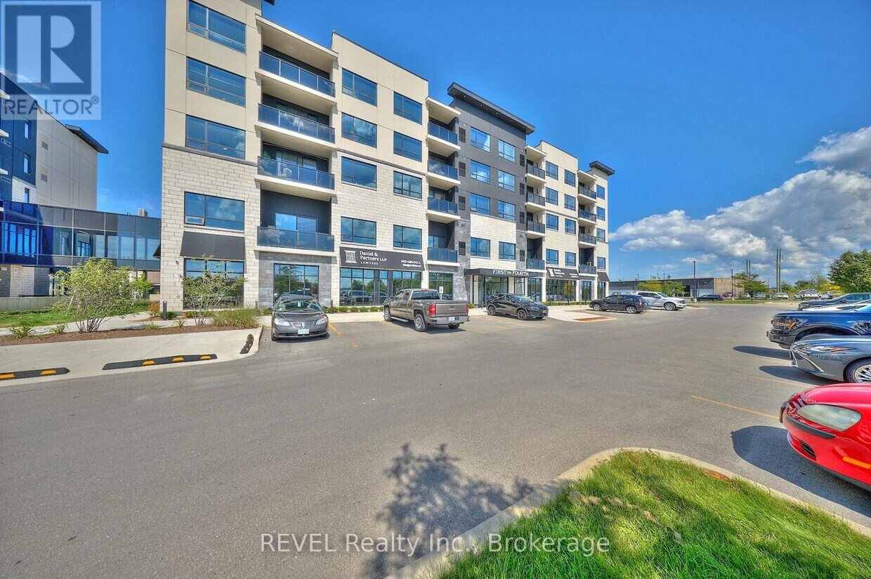 Photo principale - 300B-300B Fourth Ave