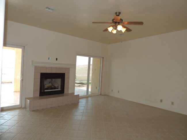 Building Photo - Long Term Rental