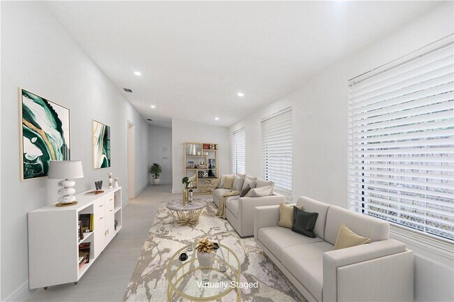 Building Photo - 5400 SW 4th St