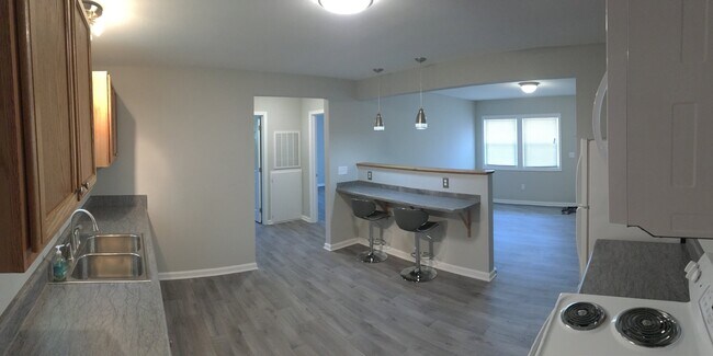 Building Photo - 605 N Adair Street Apt #1