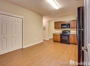 Building Photo - 7134 Somerset Springs Dr