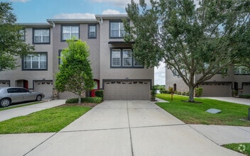 Building Photo - 2425 Lexington Oak Dr