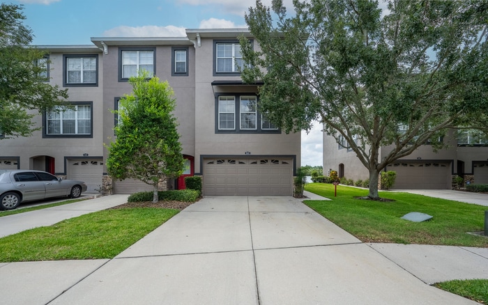 Primary Photo - Town Home For Rent in Lake Brandon!