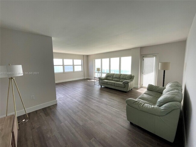 Foto del edificio - 3400 Galt Ocean Dr