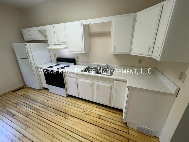 Building Photo - 24 Call Rd