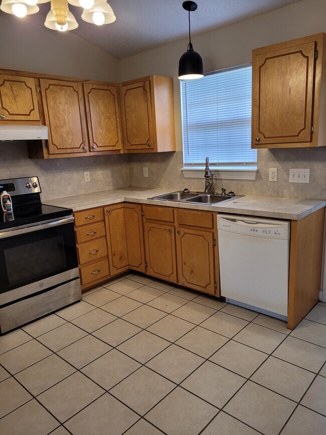 323 Cottonfield Ct Unit 323 A, Ayden, NC 28513 Apartments in Ayden