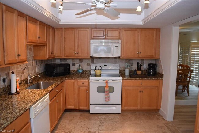 Building Photo - 422 Meadowlark Ln