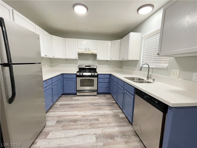 Building Photo - 1617 Cordoba Ln