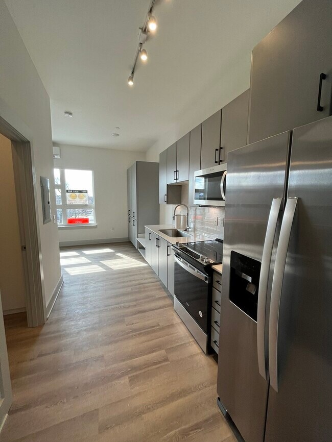 Foto del edificio - Chic Studio in the Heart of WEHO – Water &...