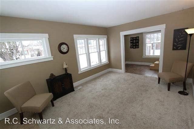 Building Photo - 3 br, 1 bath House - 342 W. Dalke