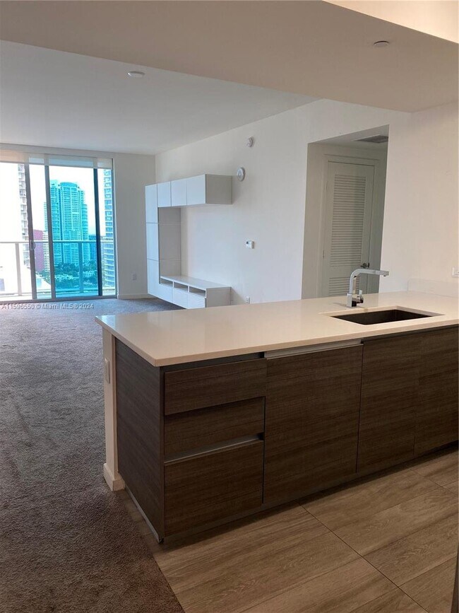 Building Photo - 1100 South Miami Avenue Apt #2804, Miami, ...