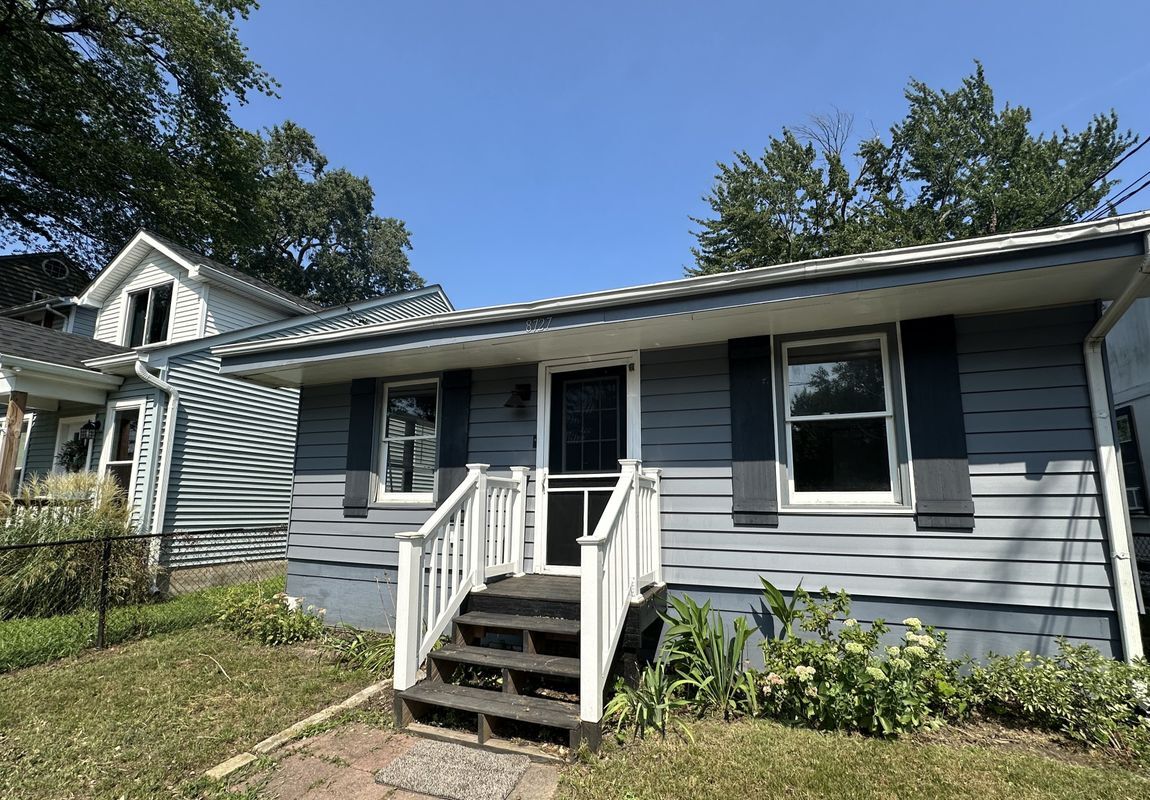 Foto principal - 8727 D St