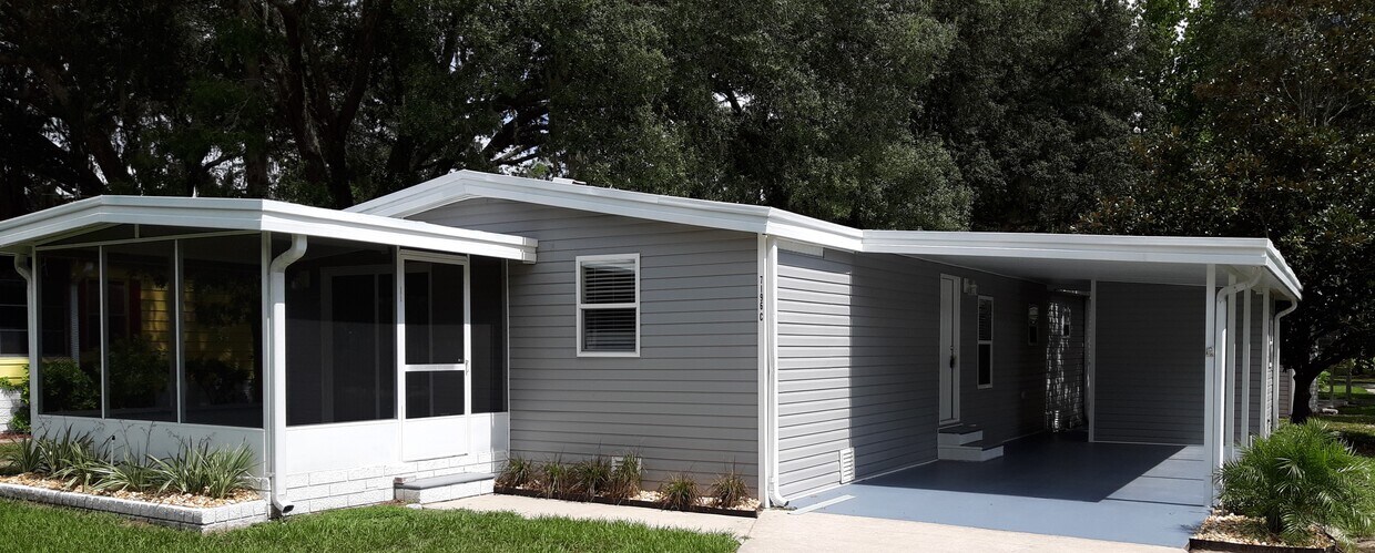 Foto principal - 7196 Sunningdale Dr
