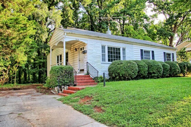 Building Photo - 703 Sherwood