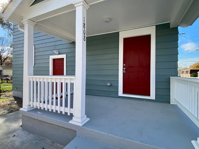 Foto del edificio - 2-Bedroom, 1 Bath Single Family for Rent in Middletown , OH|  Modern Kitchen