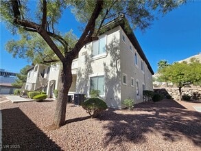 Building Photo - 3325 Cactus Shadow St