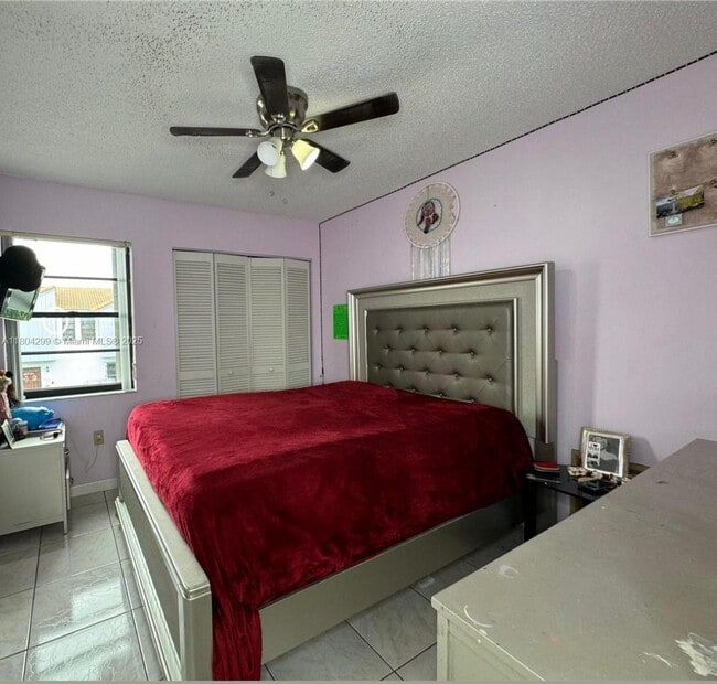 Foto del edificio - 5240 W 24th Ct