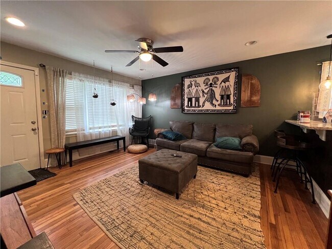 Foto del edificio - 2701 Hood Ave NW